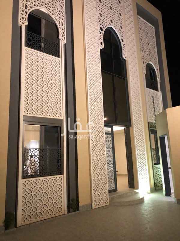 1563457 فيلا درج صالة وشقة للبيع بحي حطين
المساحة:٤٢٠م
الواجهة:١٥شمالي
المواصفات:
استقبال كامل وملحق خارجي ومصعد موسس
٥ اجنحة نوم وصالة
السطح عبارة عن غرفة اضافيه وغرفة خادمة وغسيل وغرفة نشر غسيل
مسيومه ب مليونين وستمية وخمسين الف