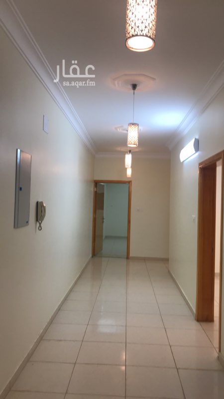 1736422 شقة ٥ غرف
٣ دورات مياه
مطبخ
مصعد