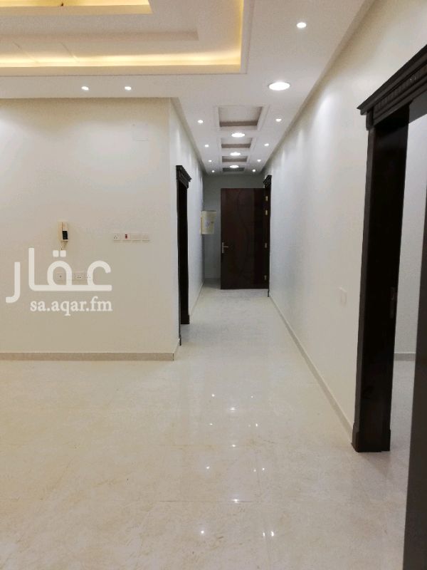 1408908 شقه فيلا خاصه في السطح
تشطيب سوبر ديلوكس ممتاز جدا
فيها 3 غرف نوم وحده منها ماستر بدورة خاصه
وصاله كبيره ومطبخ كبير
الشقه مساحتها كبيره
ومعها السطح
المطلوب 18 الف دفعتين
كل ست شهور 9 الاف
عداد كهرباء مشترك مع شقه اخرى