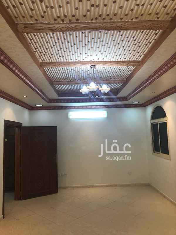 1561459 للإيجار ببطحاء قريش ( العيسائي )
قريب من مسجد الراجحي
مطبخ ومكيفات جديدة والموية مجاناً والعداد مستقل
دفعة واحدة 20
دفعتين 23
شهري 2200