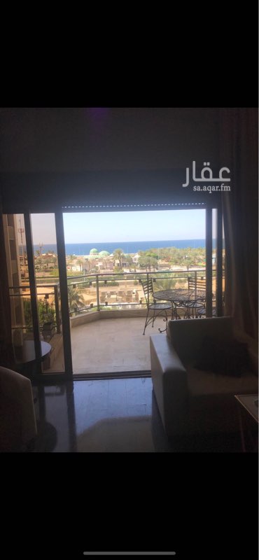 1634685 شقه مطله على البحر تأثيث راقي بغرفتين نوم وثلاث دورات مياه ومطبخ وصاله وبلكونه مطله على البحر