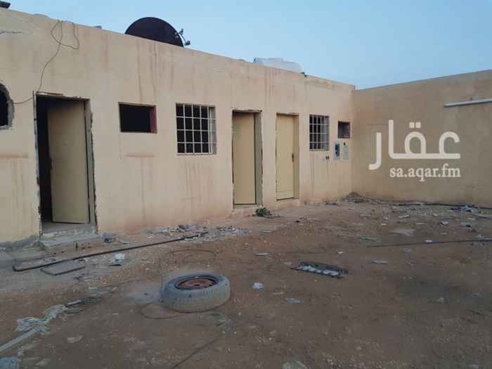 1345984 عباره عن حوش مسور وبداخله غرف وخزان ماء وفي منطقه عماله وبداخله كهرباء
كما يوجد لدينا مستودعات وورش ومصانع واحواش
