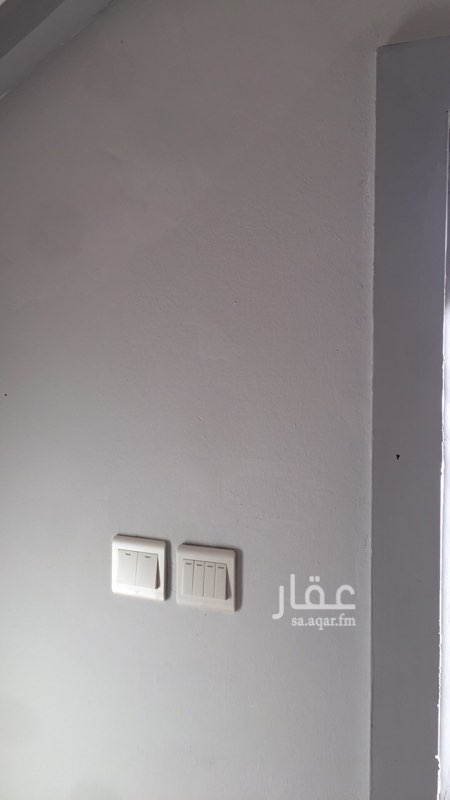 1488317 على واجهتين الفلا