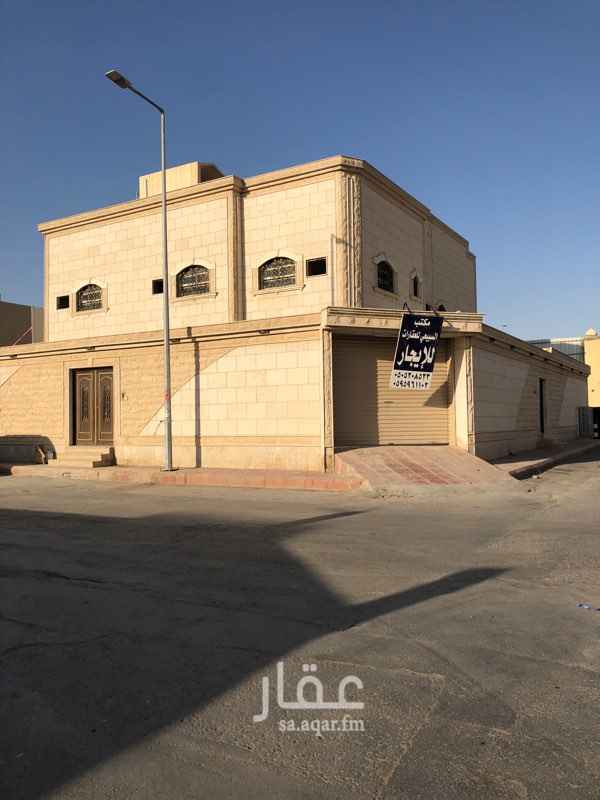 1673867 دور ارضي مكون من ثلاث غرف نوم و مجلس و مقلط و ملحقين خارجيه و مدخل سيارات لحد ثلاث و مكيفات جميعها راكبه من الجي