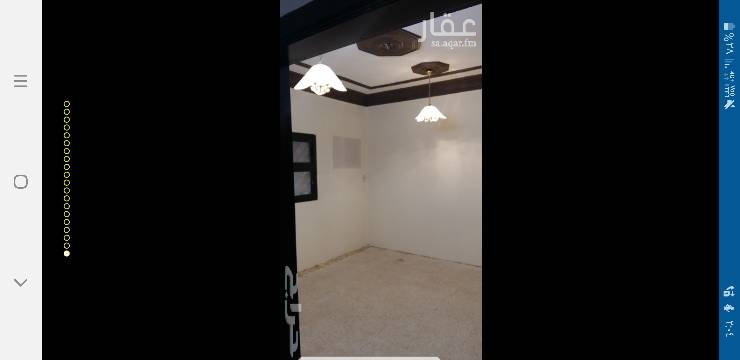 1683741 دور اول بحي الخليج بالقرب من شارع الحسن بن الحسين يتكون من
خمس غرف واسعه
صاله كبيره تتوسط البيت
دورتين مياة
مطبخ
مستودع
عداد كهرباء مستقل