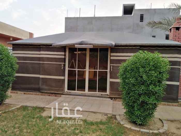 1703044 استراحة قسمين
قالقسم يتكون من :
بيت شعر
غرفة
مطبخ
دورتين مياة
مسطح اخضر
والقسم الثاني نفسه
البيع على الشور