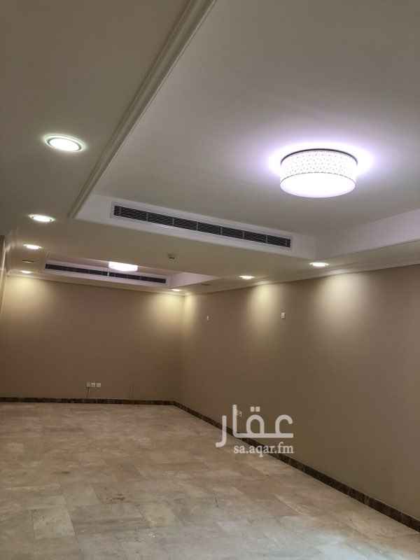 1580100 شقة في عمارة ماربيلا البرج B
مدخل واحد مطله على داخل المجمع
ثلاث غرف نوم بالإضافه إلى غرفة خادمة
المطبخ مؤثث بالكامل ثلاجة وفرن وشفاط وكذلك ميكرويف جميع الأجهزة جديدة وكذلك جميع المكيفات جديدة
يوجد جميع الخدمات متوفرة في المجمع بالإظافه إلى موقف خاص في القبو والأمن متواجد ٢٤ ساعة
هنالك رسم خدمة للمجمع ٧ آلاف ريال في السنه