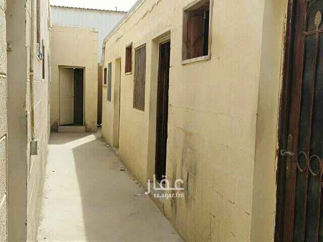 1556480 الخبر - بغلف بالقرب من مسلخ الخبر
سكن عمال مكون من 9 غرف و 5 حمامات ومطبخ