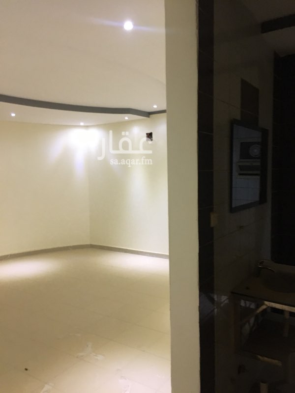1754256 قريب لجامعة نورة ومطار الملك خالد