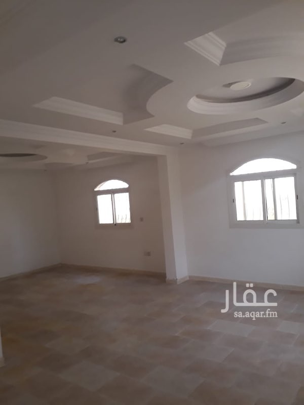 1665515 فيلا للايجار حى المحمديه مدخل سياره حوش
