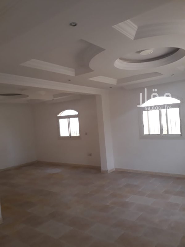 1692497 فيلا للايجار حى المحمديه مدخل سياره حوش
