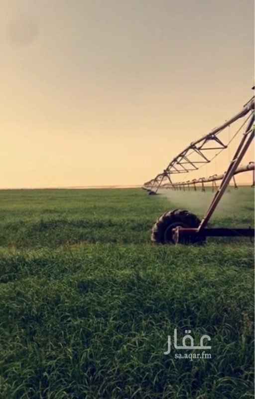 1100012 مزرعه للبيع بحرض مساحتها 2مليون متر محفور فيها بئر بعمق 380متر ومحاطه بحاجز ترابي على كامل حدودها المزرعه مملوكه بموجب صك شرعي والمزرعه تقع في حي أرامكو للأستفسار من المالك مباشرة