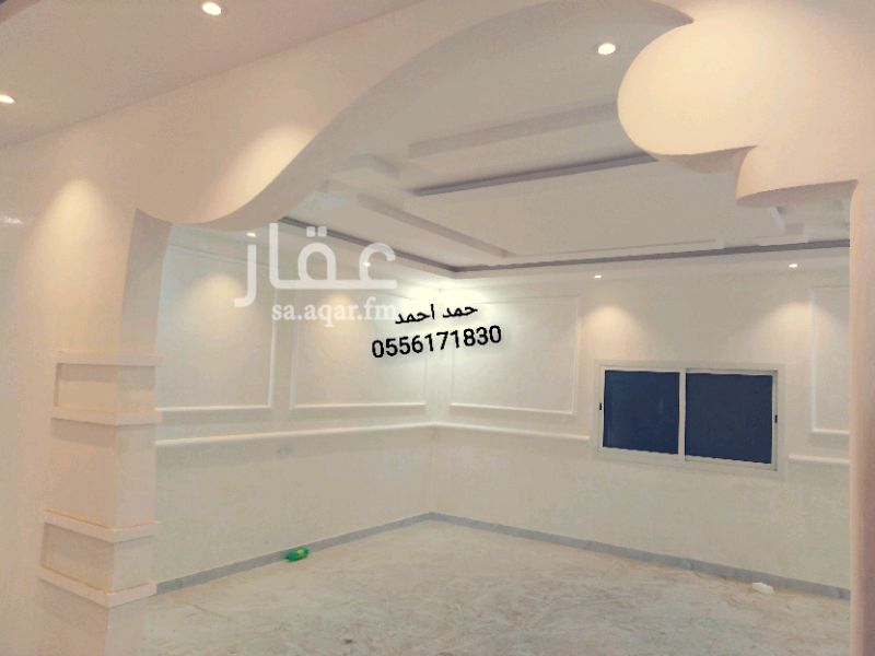 1266460 فيلا للايجار بحي عكاظ بجانب الحديقه تتكون مدخل سياره من مشب درج داخلي خمس غرف بالدور الأرضي وصاله وخمس بدور العلوي وأربع دورات مياه بالأراضي وثلاثه بدور العلوي جديده
لتواصل
حمد احمد
0556171830