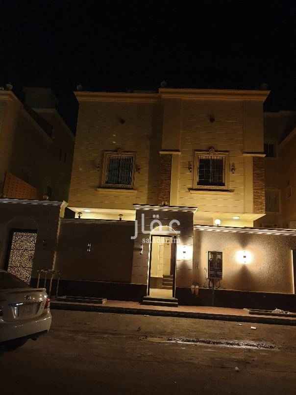 1539681 للايجار فيلا نظام شقق في حي الياقوت قريب العابر
موقع مميز جدآ مساحه ٣١٢ ادور الارضي ٤غرف و٣دورت وصاله ومطبخ
أدور الأول ٥غرف و٣دورت ميا ومطبخ وصاله
الملحق غرفتين وصالة وحمام ومطبخ وسطوح
مطلوب ٦٥الف في اسنه للاستفسار ج0556172726