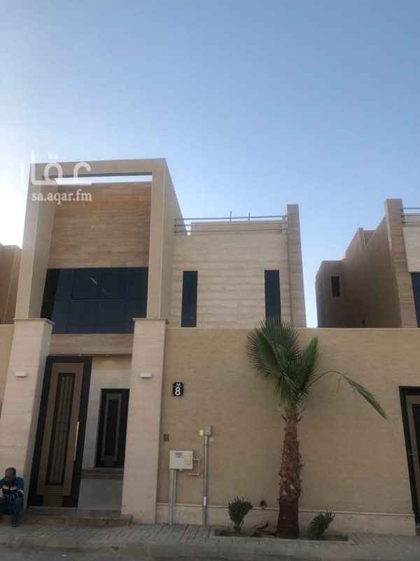 1632584 ڤيلا بحي الياسمين
الدور الأرضي : ملحق ، مجلس ، مقلط ، مصعد
الدور الثاني : صالة ، غرفة ماستر جميع الخدمات ، مطبخ صغير ، و ثلاث غرف نوم بدورات مياه .
اللوكيشن غير دقيق✨
V141
