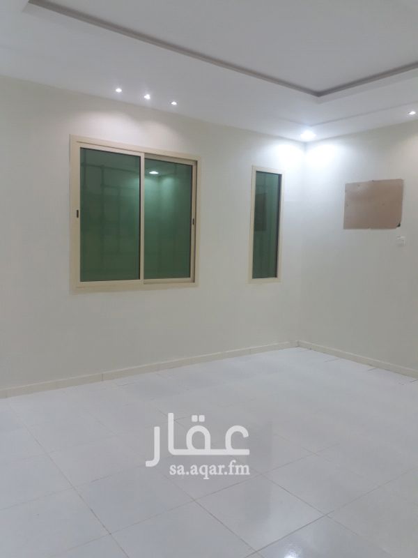 1578713 دور علوي للايجار في الرمال التعمير شارع 30 جنوبي شرقي الفله زاويه مكون من اربع غرق نوم ومجلس وصاله دورتين مياه
طريقه الدفع سنوي كل سته اشهر الايجار 23 الف للاستفسار الرجاء الاتصال على الرقم 0556263260