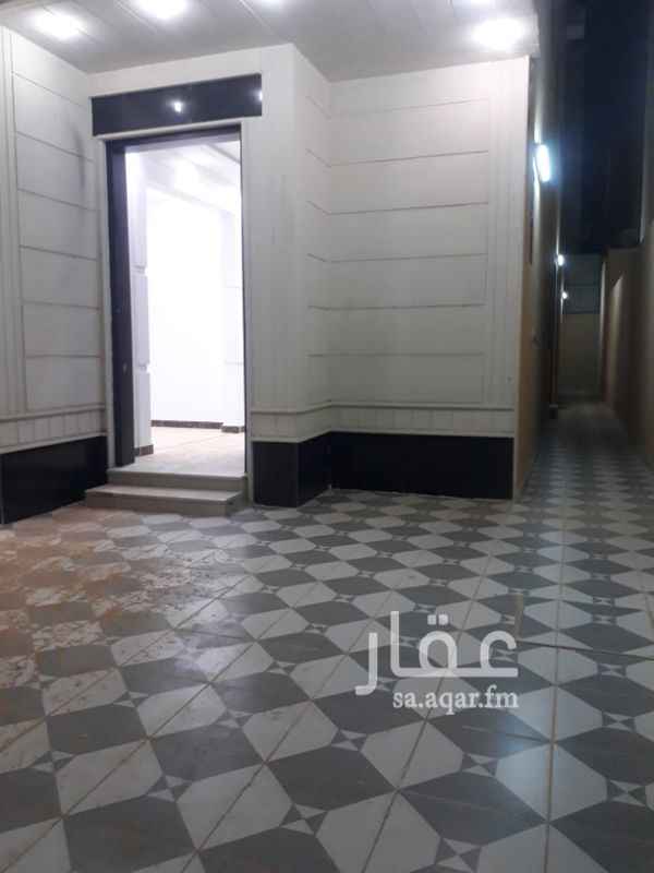 1691507 دور ارضي للايجار في حي الرمال الواحه ثلاث غرف نوم ومجلس ومقلط ومشب وصاله سنوي فقط 35000 الف دفعتين للاستفسار الرجاء الاتصال على الرقم 0556263260
