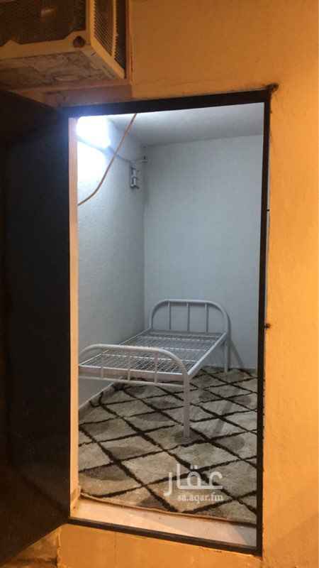 1562195 غرفه بدورة مياه مشتركه موثثه بسرير مع مكيف الايجار الشهري المطلوب 500 ريال شامل المياه والكهرباء الرجاء التواصل واتس اب فقط من الساعه 4م الى 9م