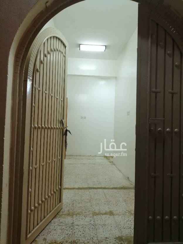 1534283 دور ارضي مكون من 7غرف وثلاث دورات مدخل مستقل خزان مستقل للايجار السنوي 20000على دفعتين او ثلاث دفعات او ايجار صيفي ب 8000ريال
التواصل مع صاحب العقار 0559366547
