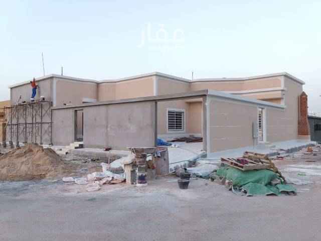 1509381 للبيع دور أرضي جديد ،،
قابل للدور الثاني ،،
مخطط ؛ الريان
مساحه الأرض ؛ 520 m
مسطح البنيان ؛ 340 m
الواجهة ؛ يفتح غرب ع شارع 15 m،، و جنوب ع شارع 15 m
عمر العقار ؛ جديد ،،
حر ويقبل البنوك و السلفيات ،،
مواصفات :-
قسم الرجال :-
يتكون من ؛ مشب خارجي ( 4 م × 6 م ) ديوانية رجال ( 8 م × 6 م ) + مقلط ( 4 م × 5 م ) مع دوره مياه ..
القسم الداخلي :-
غرفة ماستر ( 5 م × 5 م ) مع دورة مياه لحالها + غرفتين أطفال ( 5 م × 4 م ) + مجلس حريم ( 6 م × 4 م ) مع دورة مياه + صالة سداسيه الشكل مع صالة توزيع ب