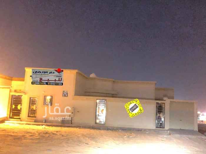 1547312 *للبيع دور ارضي؛ جديد*
مؤسس للدور الثاني، او شقتين؛
حي _المحمديه٠
الموقع:- بالقرب من ممشا المحمديه وقريب من الخدمات ٠
الواجهه كسر رخام؛
البيت حر؛ يقبل كل البنوك التجاريه والاسلاميه؛
المساحه؛؛؛؛ 500م
مسطح بنيان 340م
الاتجاه؛؛ شارع 15غرب ع ارض فضا.
*يتكون من :-*
1/قسم الرجال :-
مجلس رجال؛ +مقلط؛ مع حمام بالمغاسل رخام؛ +(غرفه؛مع حمام حارس) خارجيه ٠
2/قسم الحريم :-
مجلس حريم مع حمام بالمغاسل رخام؛ 4غرف نوم (منها غرفه ماستر)، 2غرفه متقابلات مع حمام مشترك؛ صاله عايليه موزعه؛ مطبخ +ح