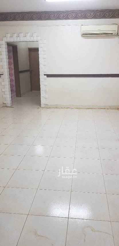 1668718 ملحق علوي مع السطح وسيع مداخل ومخارج الحاره مريحه الفيلا على شارع ٢٠ اربع غرف وصاله حمامين ومطبخ يوجد مكيف اسبيلت يوجد مسجد قريب من الفيلا