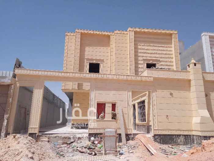 1513347 فله درج صاله مجلس ومقلط وصاله ومجلس نساء وغرفة نوم لكبار السن ودور علوى به ٣غرف كل غرف حمام خاص وغرفة خادمة وغرفة سائق ومشب ومدخل سياره وشقتين كل شقه به ٣غرف نونو. وصاله ومطبخ و٢حمام شغل شخصي مع كل الضمانات الموقع غير دقيق
