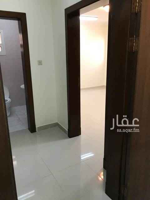 1507566 السلام عليكم ورحمة الله
شقه للإيجار ..
ڤيلا _ علوية (الدور ثاني) مع السطح الخارجي
الحي = الملقا _شارع الدهناء (حسب الموقع)
المواصفات :
يوجد للشقة مدخلين ..
3 غرف + صالة + مطبخ + دورتين مياه
(مطبخ راكب + مكيفات راكبه) حسب الصور المُرفقة .
يوجد غرفه إضافيه في نفس الدور (مستقلة خارجية) مُجهزة ومؤثثة ومكيفه ( تصلح لخادمة أو سائق) حسب الصوره المُرفقة .
عداد كهرباء مُستقل
السعر =23000 ريال (قسطين / 6 شهور)
