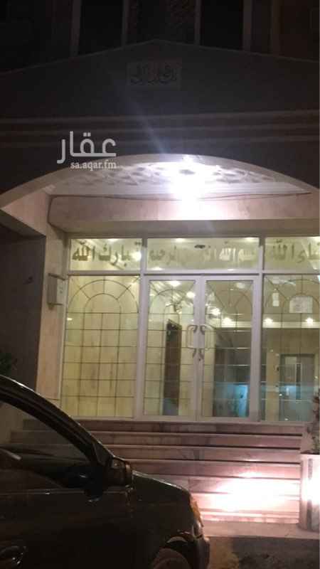 1019308 قبل 1600 والان 1500 ريال في الشهر ( الدفع الميسر ) شقة 3 غرف وصالة
فقط 1400 في الشهر ( الدفع الميسر) شقة 3 غرف من غير صالة
العمارة واجهة شمالية
الموقع قريب جدآ من الشارع العام وأول خدمة : وجود بقالة كبيرة ومطاعم ومستوصفات وصيدليات ومدارس و الخدمات الكثيرة
شقة مجددة وعليها صيانة بويا وسباكة وكهرباء ( 3 غرف مساحتها حلوة + صالة كبيرة + حمامين + مطبخ )
يوجد مصعد راكب / والمالك متواصل باستمرار مع المستأجرين لعمل أي صيانة والحارس متواجد عند طلب شئ من البقالة
يوجد مصعد