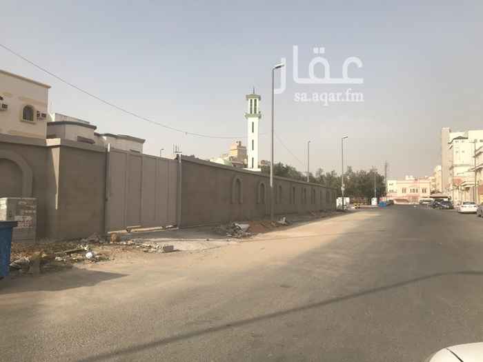 1376477 ارض للايجار مسورة مساحتها ١٢٠٠م فيها غرفتين بمنافعها وخزان ارضي وكهرباء
للاستفسار
0500050899