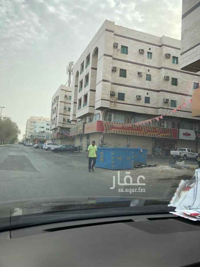 1688489 شقق للايجار بحي الجامعة طريق مكة القديم مغير فيها السباكة والكهرباء المياه متوفرة بشكل ممتاز حيث يوجد خزانات أرضية وفي الأسطح ويوجد ٣ غرف ب ١٥٠٠٠ اي ١٢٥٠ في الشهر و٤ غرف ب١٧٠٠٠ في السنه اي ١٤١٦ في الشهر ويوجد مصعد وحارسين للعمارة
رقم الحارس علي:0554984078
رقم خالد السوداني:0538746733