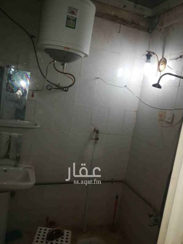 1560033 غرفة (سائق - حارس) للايجار سنوي بها تلفزيون و دش و دورة مياه و مطبخ و غرفة نوم على شارع الزبير بن العوام
قابل التفاااوض