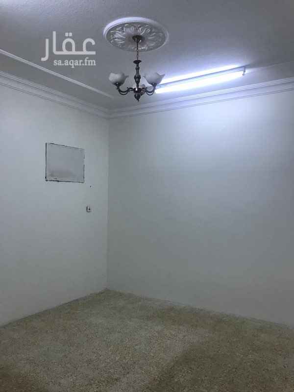 1756883 شقة 4 غرف وصاله ومطبخ 2 حمام مدخلين عداد مستقل سطح