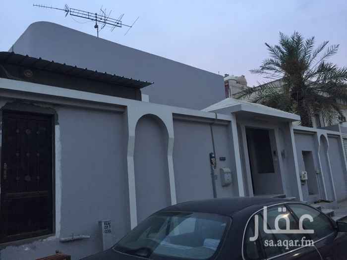 1502597 للبيع بيت بناء شخصصي بحي مخطط 71 أ تم ترميم البيت بالكامل بمواد فخمة وديكورات الرجاء التواصل هاتفياً فقط للزبوت الجاد فقط البيت يتكون من حووووش وكراج وثلاث غرف نوم ومجلس ومقلط وفي ملحق البيت نظييييف جداً