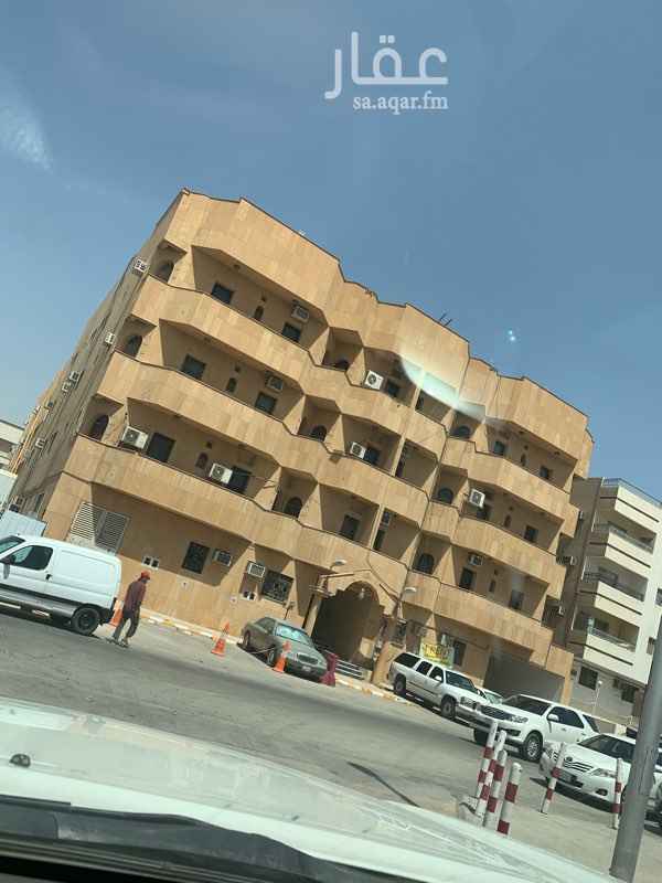1635688 شقة عوائل للايجار :
٤ غرف + ثلاث دورات مياه + مطبخ راكب + صاله. + بلكونه
منها غرفة ماستر بدورة مياه وببلكونه
مواقف ارضية
اسنصير