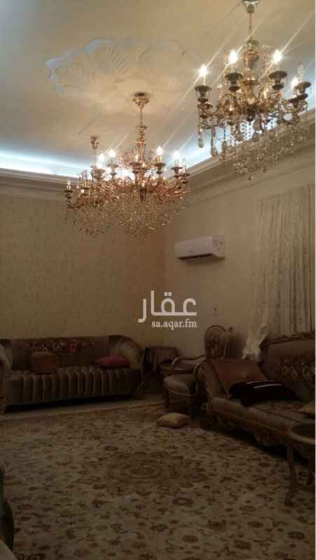 517058 فيلا فاخرة للبيع في حي النهضة
علي شارع
عمرها ١٩ سنه
ومجدده بكامل
مساحتها / ٦٢٠ متر
الدور الأرضي / غرفة نوم بحمامها و مجالس كبيره وكمان محامين ومطبخ وصاله كبيره
والدور الاول/ ٤ غرف نوم كل غرفة بحمامه ومطبخ سرفس وصاله كبيره
والملحق / غرفه نوم ومكان غسيل
المطلوب/ ٣.٥٠٠.٠٠٠مليون ريال