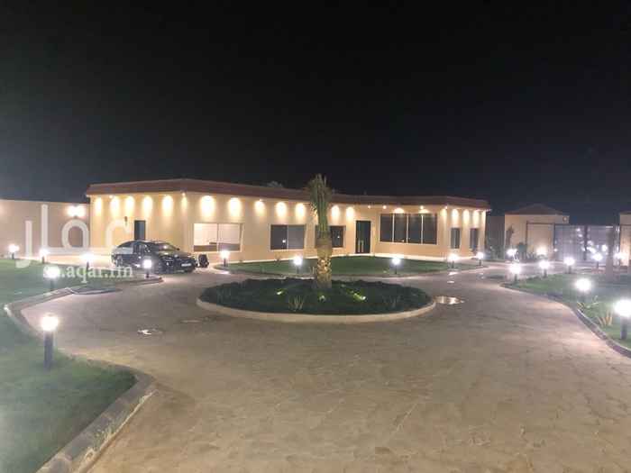 1703573 استراحة خاصة جديدة في العمارية مساحتها 3000م مربع 50في60
يوجد فيها مجلس كبير للاستقبال 13في 8
يوجد فيها صالة طعام 11ف6
يوجد فيها غرفتي نوم بدورات مياة
يوجد فية جلستين داخل الفلة مستقلة في الفلة.
اربع دورات فية في الفلة واربع مغاسل للضيوف.
دكة خارجية بمساحة 8في6.5.
مسبح بمساحة 12في 6.
خيمة بمساحة 12في 7.5.
يوجد فيها غطاس مستمر في اخراج للمياة ولله الحمد.
يوجد غرفة حارس عدد 2.
شواية خارجية.
مسطحات خظرة بمساحة اكثر من الف متر.
دورت مياة ومستودع وافيس خاصة للخيمة.
يوجد فيها نخيل عدد 20.