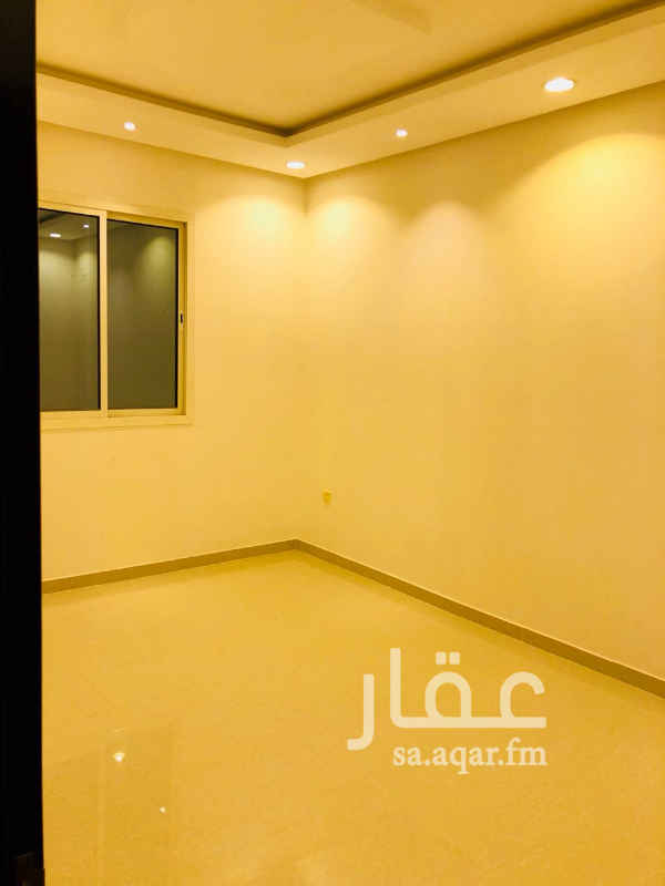 1404921 للبيع عمارة تجارية زاوية بشارع الخيالة
====================
الموقع : الياسمين مربع ٩
المساحة : 930م٢
الشوارع : 36 شمال + 15 غرب
العمر : خمس سنوات
المواصفات:-
عدد 6محلات + 11شقة
المعارض مؤجرة= 245.000ريال
بأربعة عقود مده العقود ثلاث سنوات
الشقق مؤجرة = 320.000ريال
بعقد واحد على شركة هرفي دفعة واحدة باقي في العقد سنتان وقابله للتجديد خمس سنوات قادمه
الدخل السنوي : 565.000ريال
البيع : 6.000.000 ريال
واتس اب
ابويوسف
00966557395645