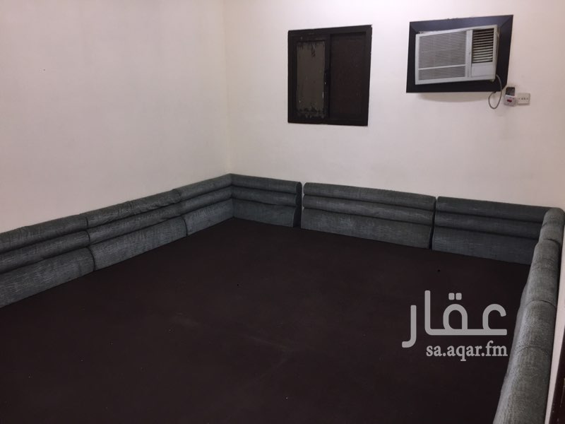 1750494 شقه غرفه وصاله ومطبخ راكب وحمام ومدخل خاص وسيب خاص ومكيف بغرفه النوم وبعض الفرش ب١٦٥٠ شهري ١٥٠٠٠ سنوي علي دفعتين غرف كبيره للمفاهمه واتس اب ٠٥٥٧٤١١٥٤٩ كما يوجد غرف تبداء من ٥٠٠ ريال باماكن اخري