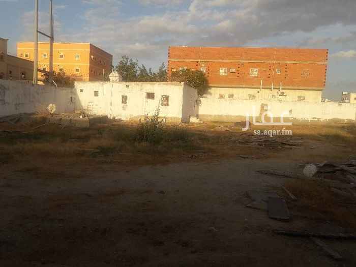 1471529 بيت مع حوش للايجار الشهرى الحرازات