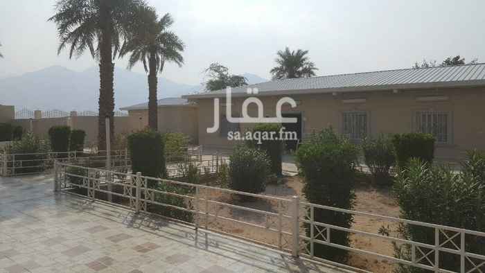 1372071 استراحة في الكر للبيع على ٤ شوارع ٦ اجنحة بمنافعها ٧ دورات ٢ مجالس للرجال ٢ مجالس للنساء موقف يتسع ل ٥ سيارات داخل الاستراحة غرفة حارس خاصة بمنافعها جميع غرف النوم والمجالس والمطبخ مكيفة ٠٥٠٠٠٣٧١١١