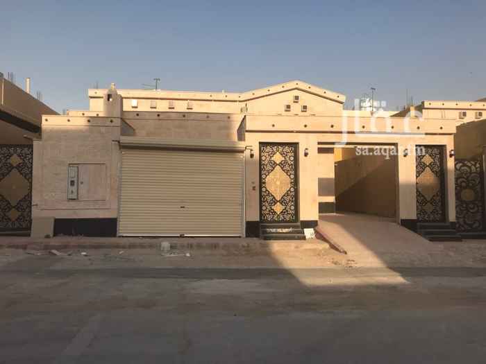 1694404 فيلا دور ارضي مؤسس ل 3 شقق بحي الغروب مساحة 515م مربع واجهة حجر اردني غربية شرقية شارع 25م مربع موقع ممتاز جدا شغل شخصي وتشطيب راقي جدا الفيلا تفتح علي شارعين وبها حوش امامي وحوش خلفي ومشب امامي ومشب خلفي السعر للصامل 1000000 ريال... نقدم لكم جميع الحلول التمويلية الميسرة ...يتوفر لدينا سداد المديونيات وتوفير الدفعة المقدمة ال 10٪ نتعامل مع كافة البنوك بجميع انحاء المملكة ...وبالله التوفيق