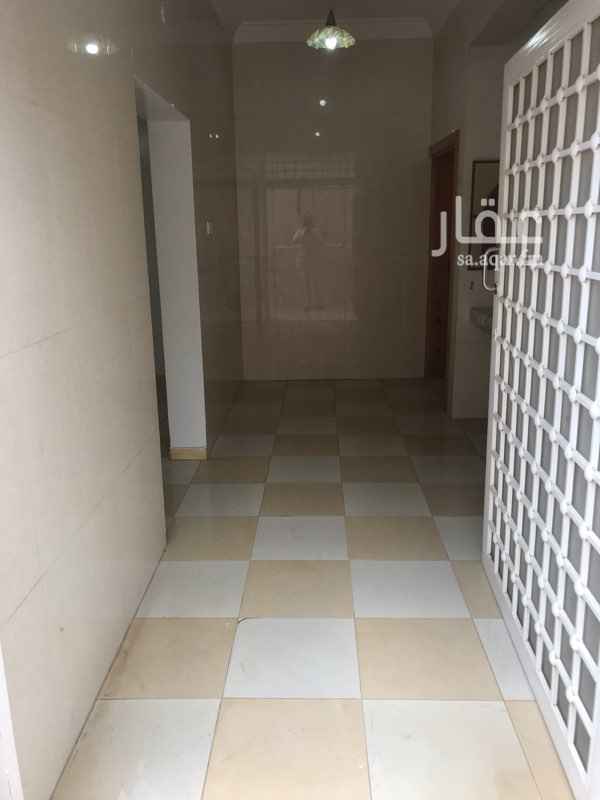 1588879 دور ارضي مشطب بالكامل بويات جديده و اضاءه وسباكة وكهرباء ..
يحتوي على اطلاله جميلة وعداد كهرباء منفصل ..
كما يتميز الموقع بقربه من الخدمات وموقعه الاستراتيجي بالنسبة للمدينة ..