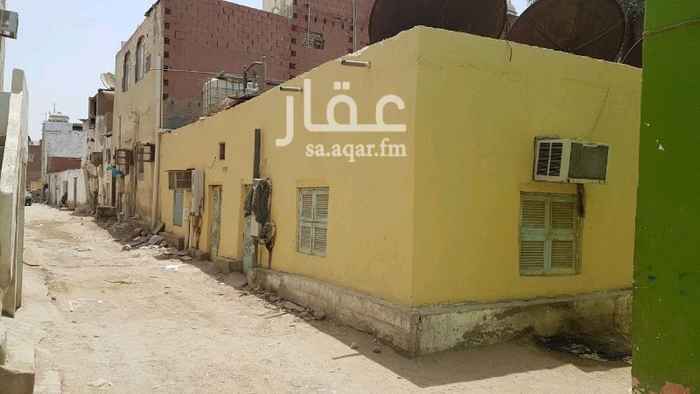 824795 بيت شعبي دور واحد . ٤ شقق كل شقه غرفه وسيب وحمام ومطبخ . عداد كهرباء لكل شقه ، مؤجره كلها صك محدث الكتروني
السعر قابل للتفاوض
