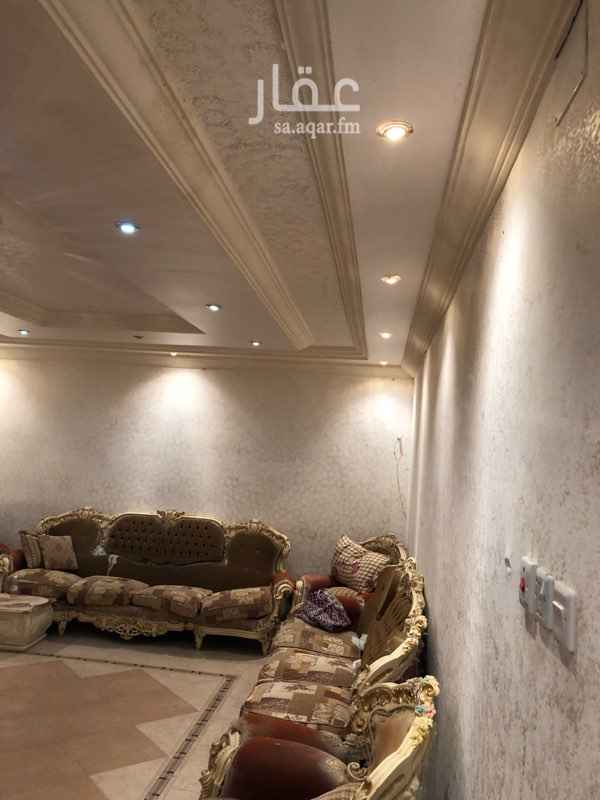 1497987 ارض بحوش بالعداد كهرباء خلف شارع تجاري مباشره علي شارعين امامي وخلفي بجوار مسجد و حديقة يمكن عمل فيلا من الامام وشقيق من خلف
يوجد فيه مجلس جاهز و فاخر ٨*٥ و مطبخ ٥*٥ غير دورة المياه خزان ماء ٦*٣ونزول ٣متر قريبه من مستشفي جدعاني جديد و غير محلات وخدمات اخر