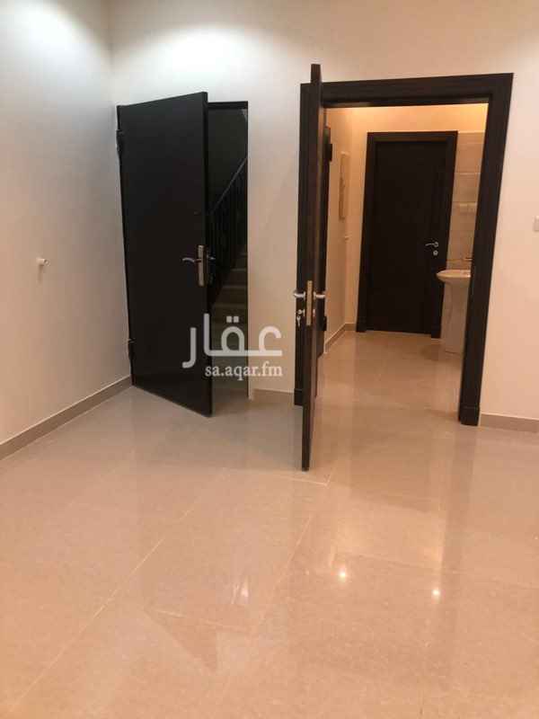 1583361 شقة بالدور الاول جديده ٣ غرف وغرفة شغاله وصاله ومطبخ ودورتين مياه ومدخلين للنساء والرجال
السعر شامل الماء لمدة عام