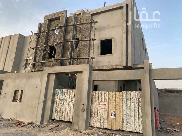 1486244 فيلا للبيع بحي العارض شمال الرياض شمال بن عطوه سابقا طريق الا مير عبدالله بن بندر حاليا الواجهه غربيه شارع ٢٠الدور الاول فيه مجلس ومقلط وصاله وثلاث غرف نوم واحده ماستر ومستودع الدرج جانبي الدور الثاني مجلس وصاله وثلاث غرف نوم واحده ماستر والدور الثالث مجلس وصاله وثلاث غرف نوم #مؤسسة_واجهة_بيتي_للعقارات البيع مليون وسبعمائة وخمسون الف ريالج/05576222192ج/0568137573