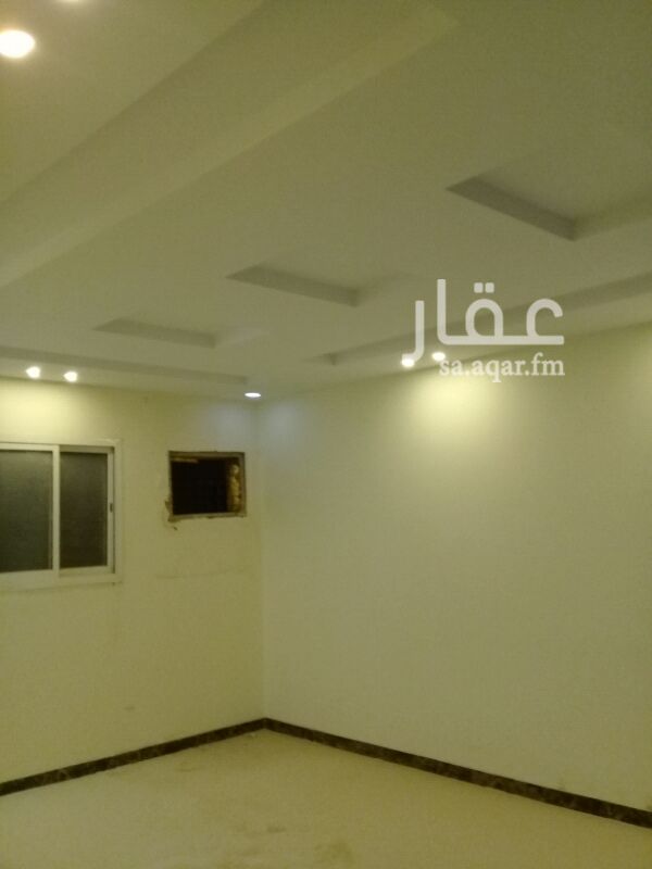 1543883 شقة نظيفة مستخدمة ٦ اشهر .غرفتين نوم +صالة+مطبخ+مجلس....مدخلين.كهرباء مستقل .الماء واصل .للإيجار شهري وسنوي ..خلف مدارس الرقمية ...للتواصل
0537074045