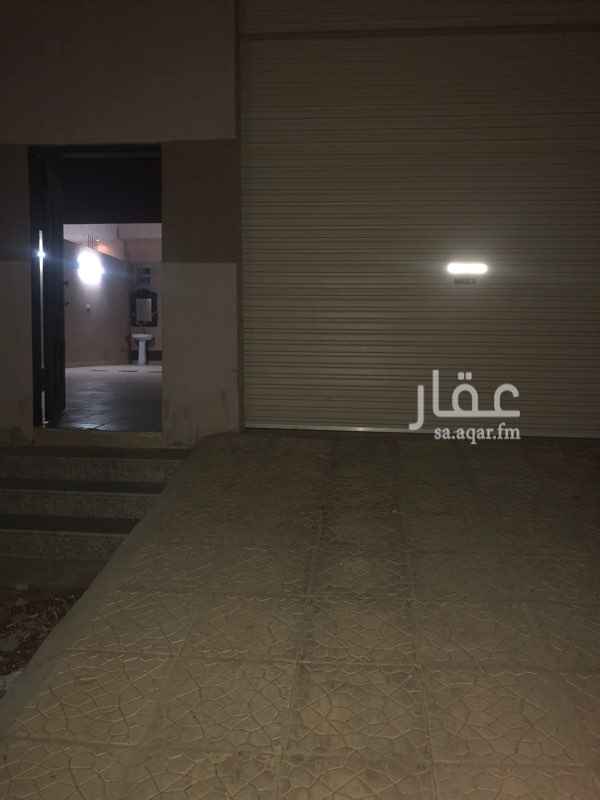 1760648 استراحه مكونه من مجلس مساحه 4في7ومطبخ وحمام وحوش ومدخل سياره
الحوش يشايل اكثر من 5سيارات