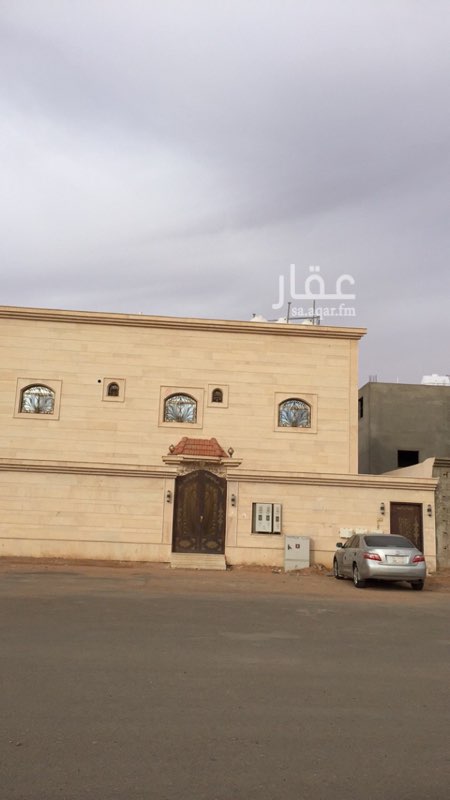 1360510 للبيع فيلا دور وشقتين بحي الياسمين حائل
الدور الارضي مجلس رجال مقلط
صاله مطبخ ومستودع
3 غرف نوم
مجلس نساء
3 دورات مياه
الشقق كل شقه مجلس رجال صاله مطبخ
2 غرفه 2 دورة مياه
الفيلا شبه جديده المساحه 400 متر شارع 15 شرقي ومرافق
عليها بنك 480 الف
والسوم 380 الف